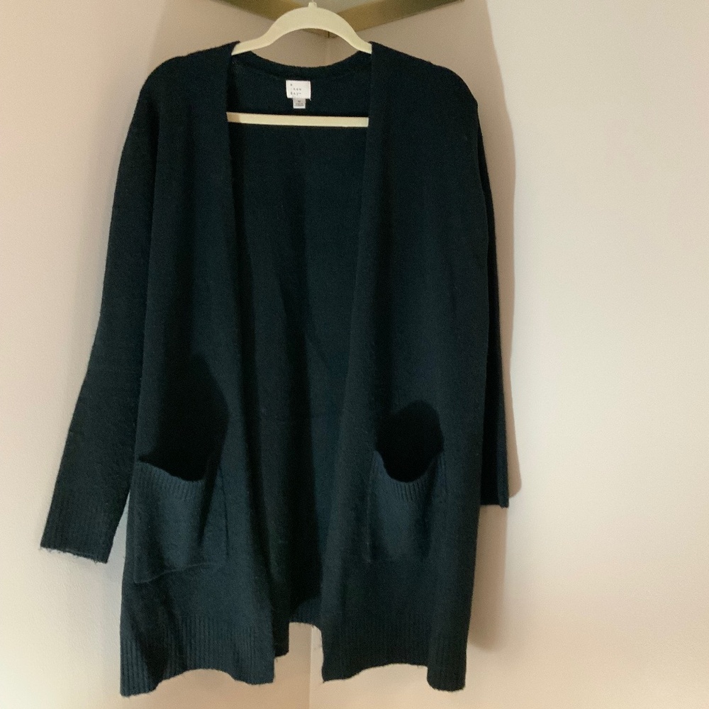 A New Day Black M Duster Cardigan Shaggy Minimalist Monochrome Normcore Alpine
